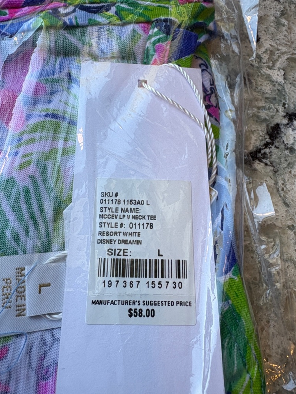 NWT Lilly Pulitzer x Disney VNeck Tee in Resort White Disney Dreamin Size Large - Picture 7 of 8